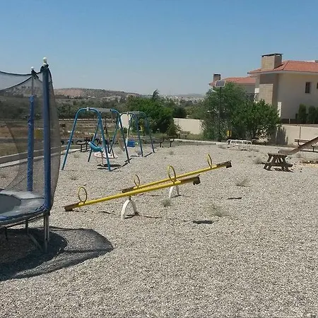 Vila Oroklini *
